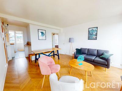 Location meublée appartement 3 pièces 69 m²