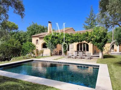 5 room luxury House for sale in Mougins, France