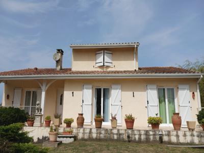 Proche de Bordeaux et Saint Emilion - Maison familliale 4 chambres avec jardin