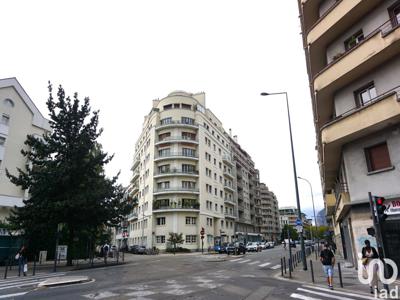 Appartement 3 pièces de 86 m² à Grenoble (38000)