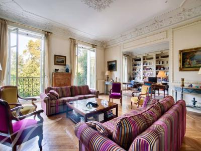 3 bedroom luxury Flat for sale in Champs-Elysées, Madeleine, Triangle d’or, France