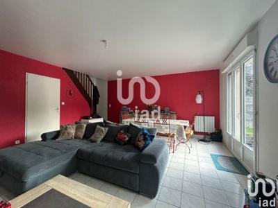 Maison 4 pièces de 95 m² à Hénin-Beaumont (62110)