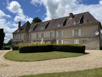 Maison de luxe 9 chambres en vente à Limoges, Nouvelle-Aquitaine