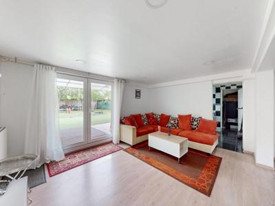 Maison individuelle avec appartement indépendant en rez-de-jardin - 206 m² - Goussainville