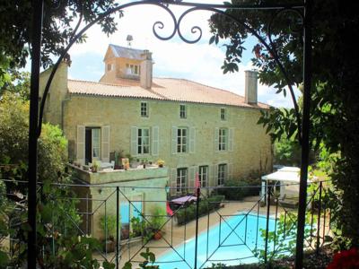 Villa de luxe de 32 pièces en vente Niort, France