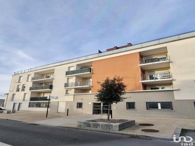 Appartement 2 pièces de 47 m² à Corbeil-Essonnes (91100)
