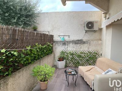 Appartement 4 pièces de 100 m² à Saint-Cyr-sur-Mer (83270)