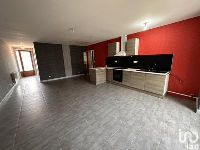 Appartement 4 pièces de 77 m² à PREZ-SUR-MARNE (52170)