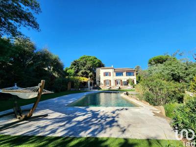 Maison 6 pièces de 185 m² à Sainte-Maxime (83120)