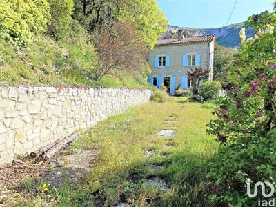 Maison 9 pièces de 240 m² à Pont-de-Barret (26160)