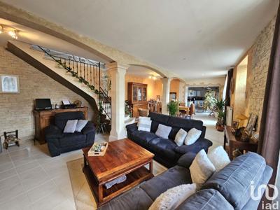 Maison de village 4 pièces de 130 m² à Montignac-Charente (16330)