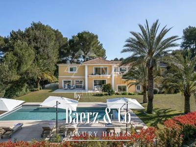 Villa de 7 pièces de luxe en vente 06250, Mougins, Alpes-Maritimes, Provence-Alpes-Côte d'Azur