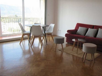 T2 meublé de 60 m2, climatisé, très lumineux, exposition sud-ouest avec vue sur l'Ardèche (vue sur le Château de Crussol) ; libre de suite