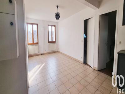 Appartement 4 pièces de 60 m² à Montereau-Fault-Yonne (77130)