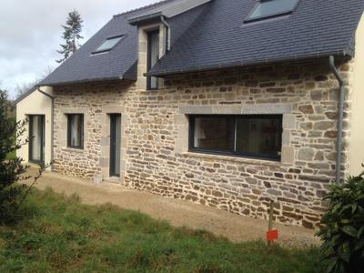 Maison contemporaine avec le charme de l'ancien, au calme dans un cadre verdoyant (Finistère, Bretagne)