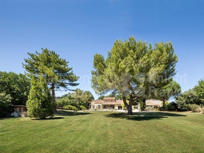 Maison de luxe de 7 pièces en vente à Saint-Andiol, Provence-Alpes-Côte d'Azur