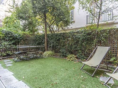 Maison individuelle 5 chambres meublée avec garage et jardinPorte de Versailles (Paris 15°)
