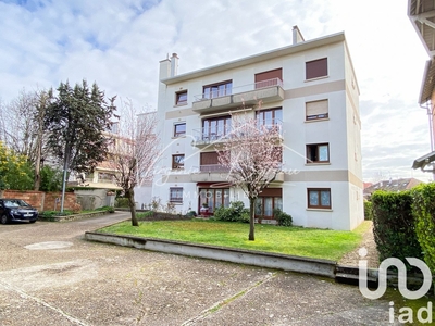 Appartement 1 pièce de 42 m² à Saint-Maur-des-Fossés (94210)