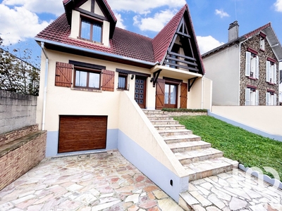 Maison traditionnelle 7 pièces de 125 m² à Livry-Gargan (93190)