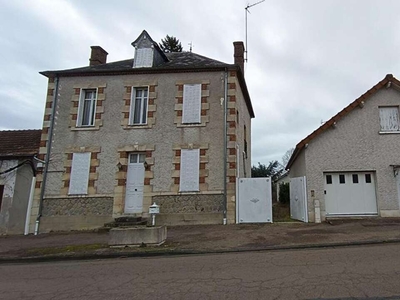 Vente maison 10 pièces 280 m² Lucenay-Lès-Aix (58380)