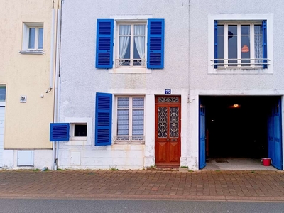 Vente maison 5 pièces 118 m² Bourbonne-les-Bains (52400)