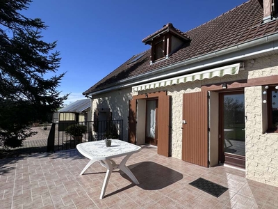 Vente maison 5 pièces 131 m² Saint-Gérand-le-Puy (03150)