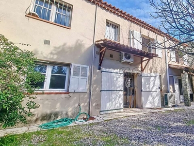 Vente maison 5 pièces 151 m² Saint-Raphaël (83530)