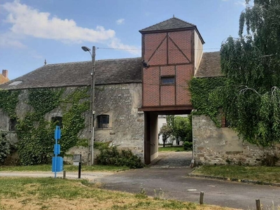Vente maison 5 pièces 350 m² Montereau-Fault-Yonne (77130)