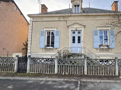 Vente maison 6 pièces 170 m² Cercy-la-Tour (58340)