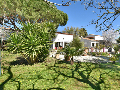 Vente maison 7 pièces 261 m² La Seyne-sur-Mer (83500)