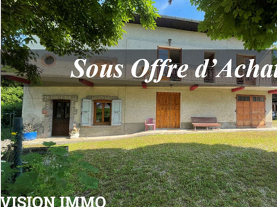 Vente maison 8 pièces 287 m² Voiron (38500)