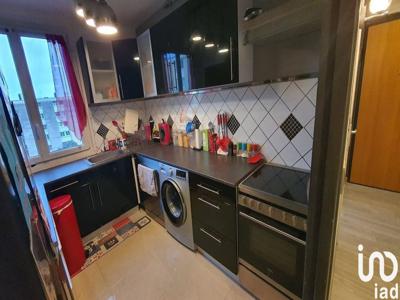 Appartement 4 pièces de 66 m² à Beauvais (60000)