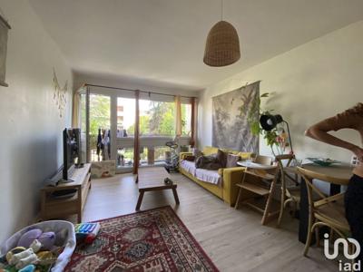 Appartement 3 pièces de 65 m² à Pessac (33600)
