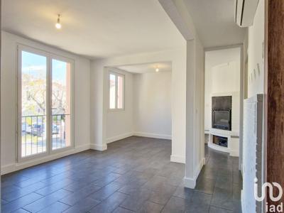 Appartement 3 pièces de 73 m² à Saint-Cyr-sur-Mer (83270)