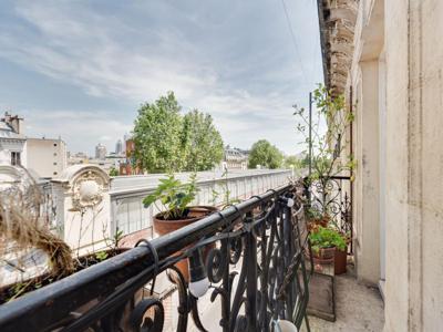 Appartement 4 pièces avec cave et balcon - 78m² - Boulevard de la Villette - Paris (75010)