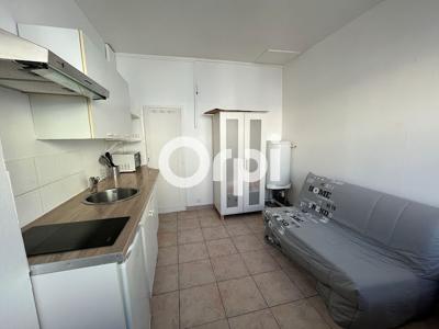 Location appartement 1 pièce 13.6 m²