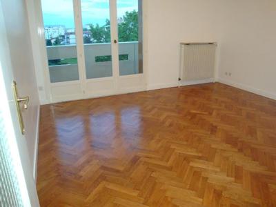 Location appartement 3 pièces 77 m²