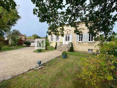 Maison de 6 pièces de luxe en vente à Libourne, France