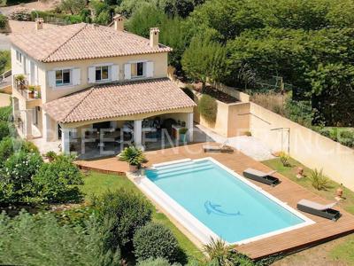 Villa de luxe de 5 pièces en vente Mandelieu, Provence-Alpes-Côte d'Azur