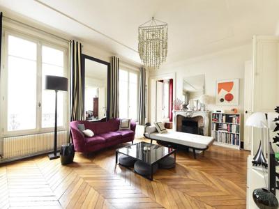 Appartement de luxe 3 chambres en vente à Canal Saint Martin, Château d’Eau, Porte Saint-Denis, France