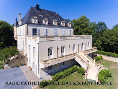 Prestigieux château de 1100 m2 en vente - Montignac, Nouvelle-Aquitaine