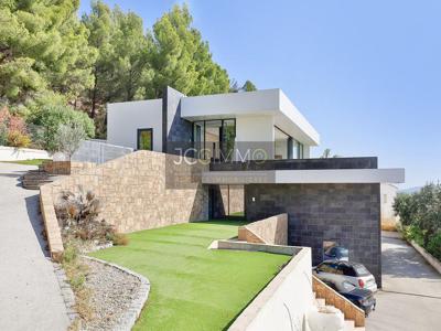 Villa de 10 pièces de luxe en vente Sanary-sur-Mer, Provence-Alpes-Côte d'Azur