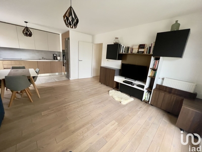 Appartement 3 pièces de 64 m² à Romainville (93230)
