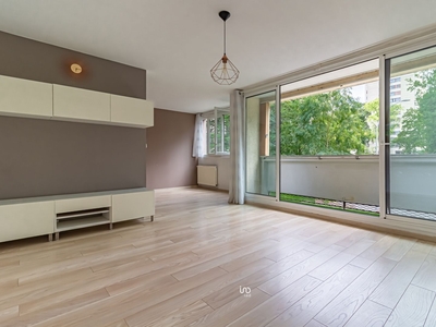 Appartement 4 pièces de 69 m² à Poissy (78300)