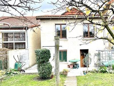 Maison traditionnelle 4 pièces de 78 m² à Pierrefitte-sur-Seine (93380)