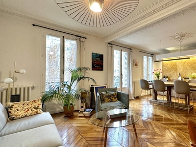 Appartement 4 pièces de 82 m² à Paris (75011)