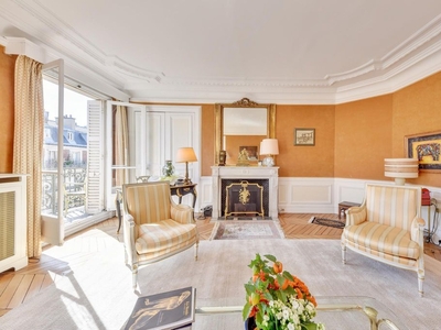 Appartement de 6 pièces de luxe en vente à Champs-Elysées, Madeleine, Triangle d’or, France
