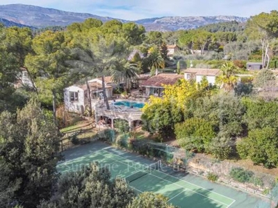 8 room luxury House for sale in Le Rouret, French Riviera
