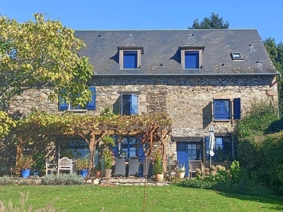 9 room luxury Villa for sale in Juillac, France