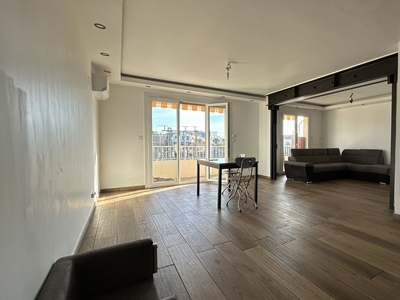 Appartement 3 pièces de 76 m² à Toulon (83200)